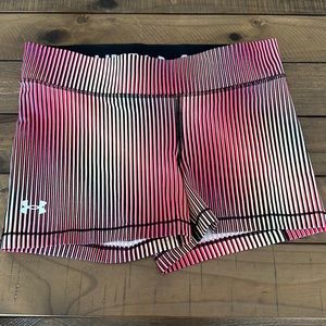 Excellent condition Under Armour Spandex Workout Gym Shorts - large - sooo cute!